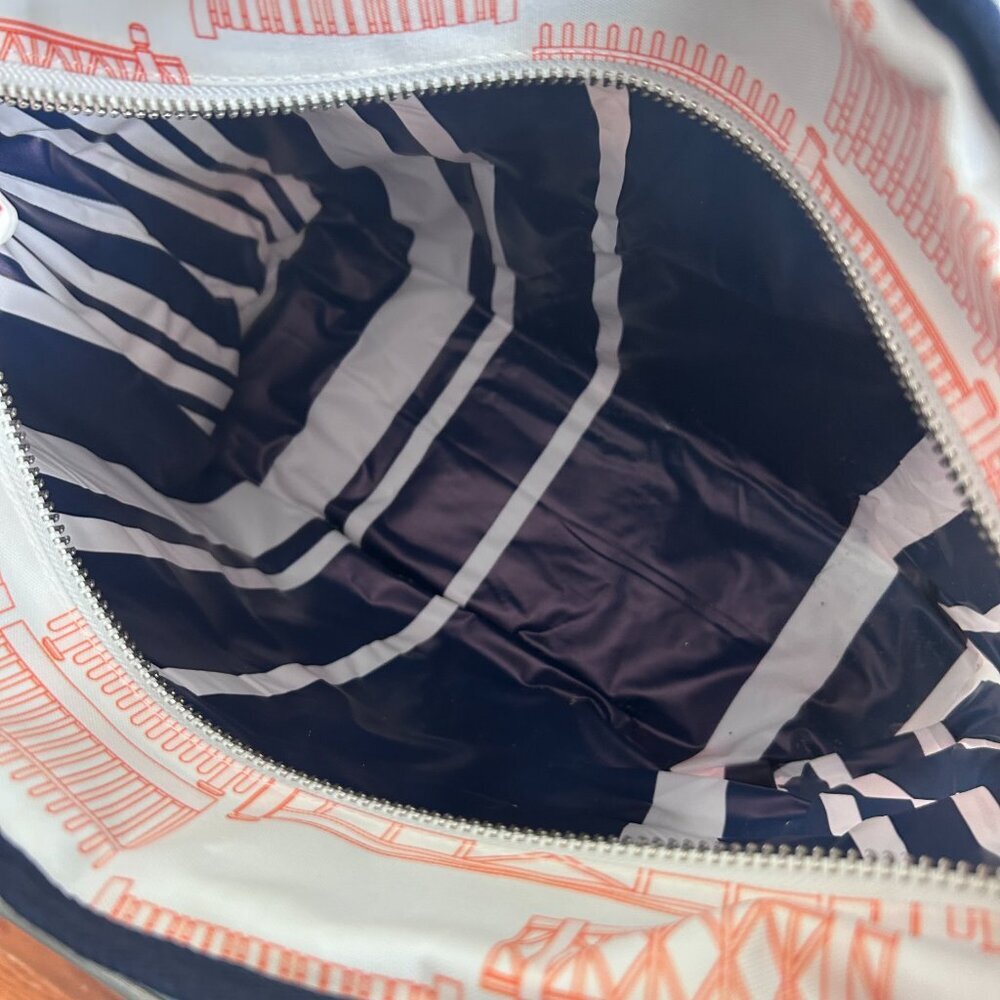 NWOT Seaside Official Large Insulated Tote Fence Pattern Beach Picnic Lake Tote - Picture 10 of 12